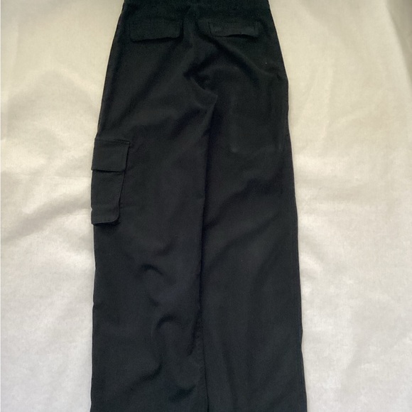 Aritzia Wilfred Free Black Picture Cargo Pants, Size 4 - Picture 3 of 9